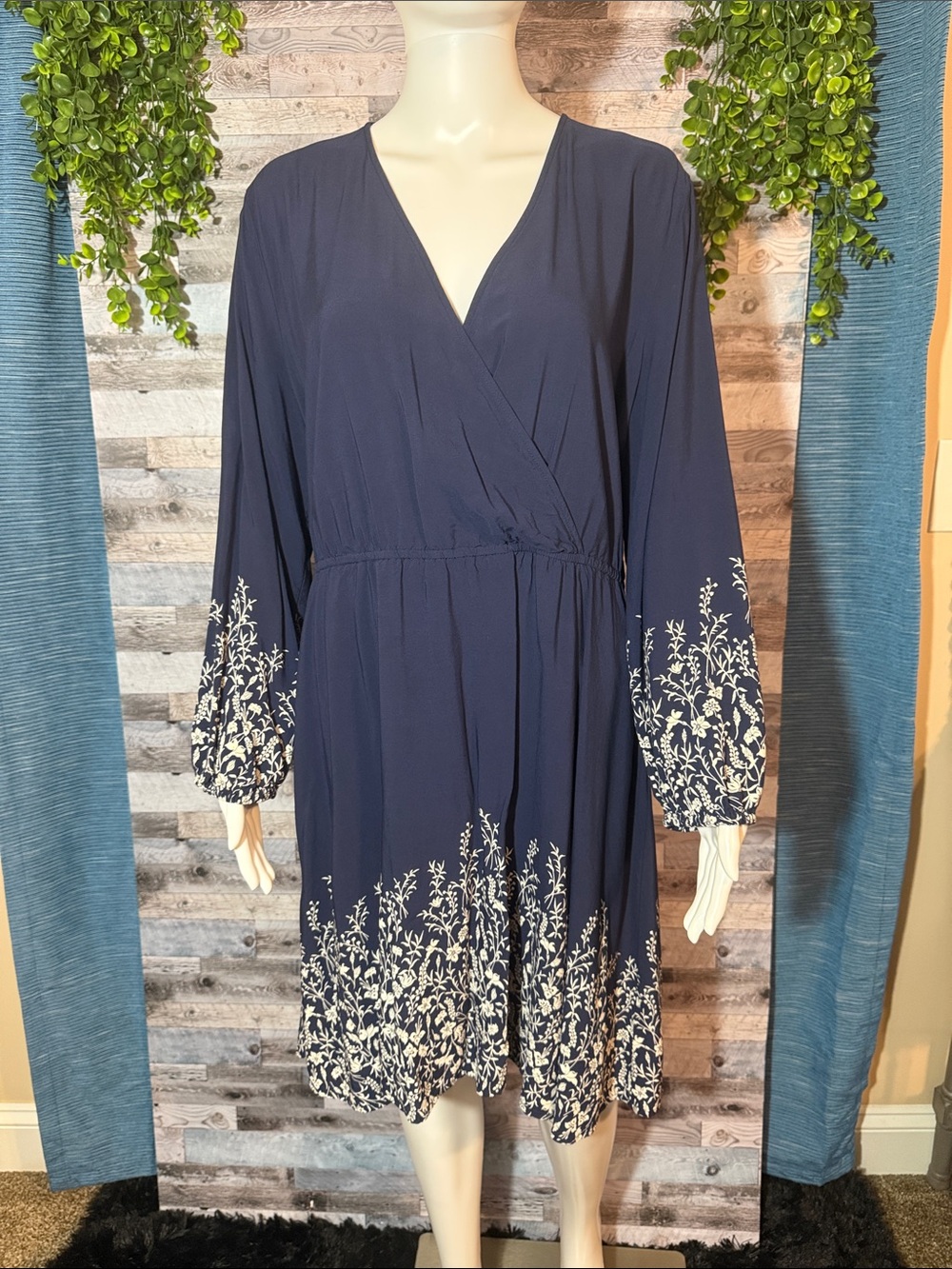Old Navy Floral-Trim Long Sleeve Dress